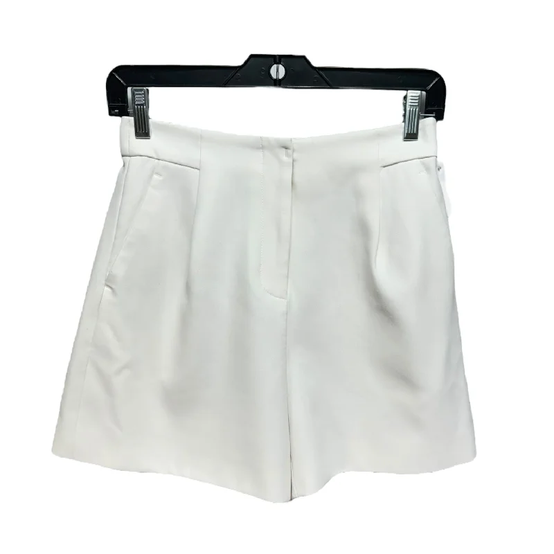 Unbeatable Prices Shorts By Goelia In White, Size: 4