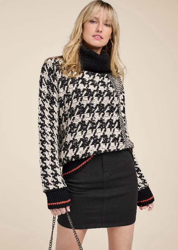 Don't Wait Chunky Knit Hounds Tooth Turtleneck Sweater - Black Multi