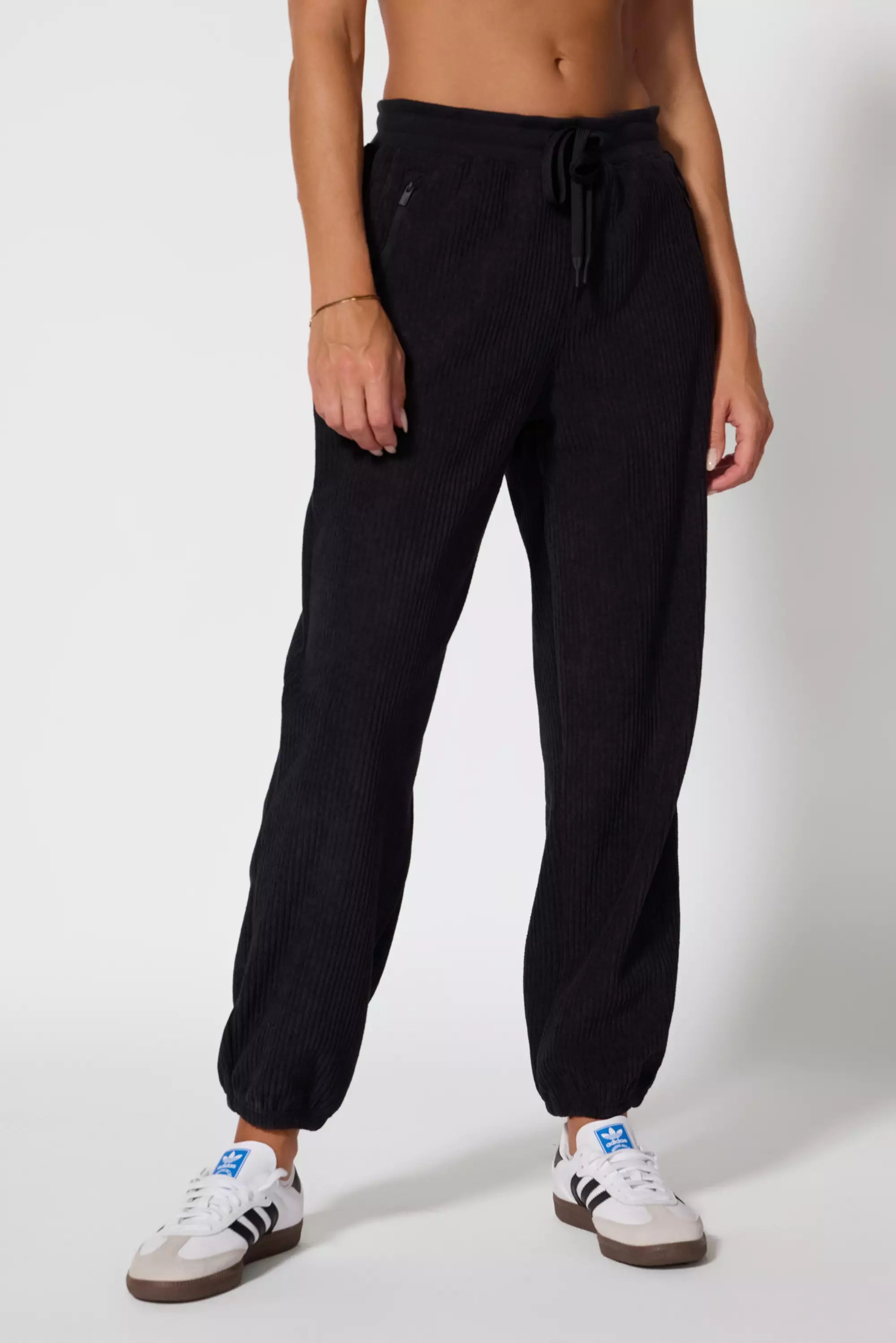 Price Smash Aura Jogger - Black