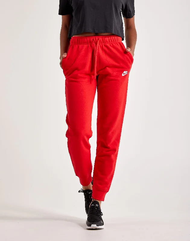 Don’t Miss Out Nike Club Fleece Mid-Rise Pants