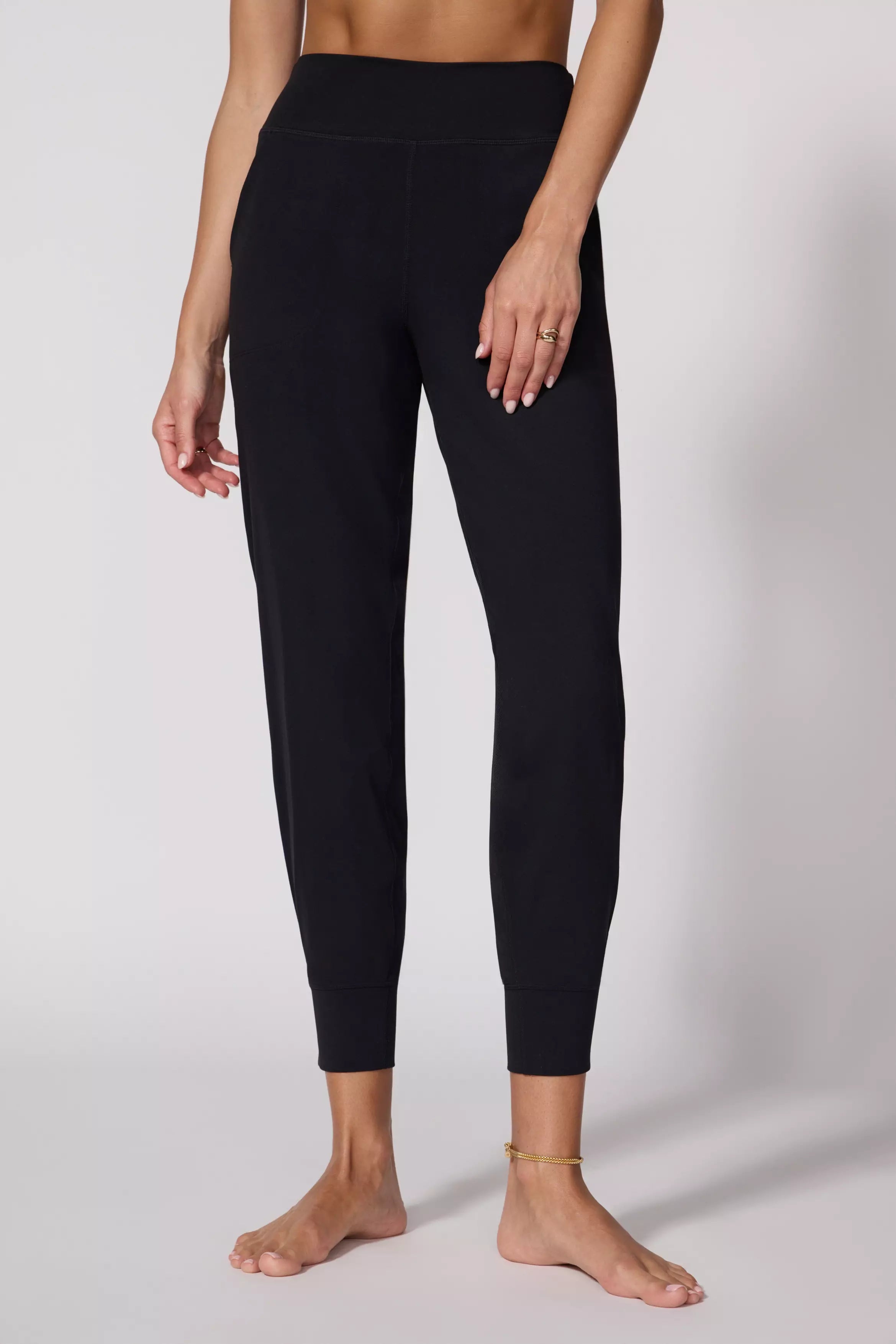 Deal Explosion Vital Jogger - Black